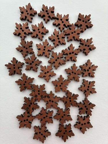 Wooden snowflake buttons 18mm