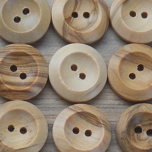 Joblot buttons two - two, hole